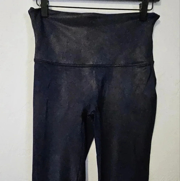 Spanx Faux Leather Leggings XS in Black​ - Picture 7 of 8